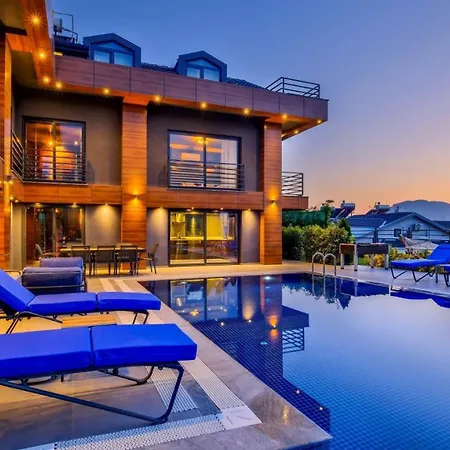 Luxury Close To Shops And Restaurants -large Garden Pool Table And Table Tennis * フェティエ