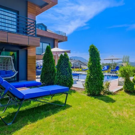 Luxury Close To Shops And Restaurants -large Garden Pool Table And Table Tennis フェティエ