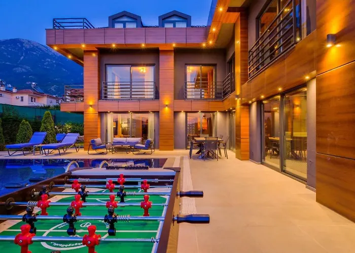 Luxury Close To Shops And Restaurants -large Garden Pool Table And Table Tennis Fethiye