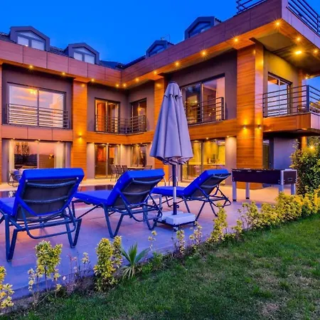 Luxury Close To Shops And Restaurants -large Garden Pool Table And Table Tennis Vilă Fethiye