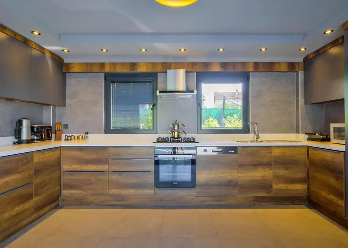 Luxury Close To Shops And Restaurants -large Garden Pool Table And Table Tennis * Fethiye