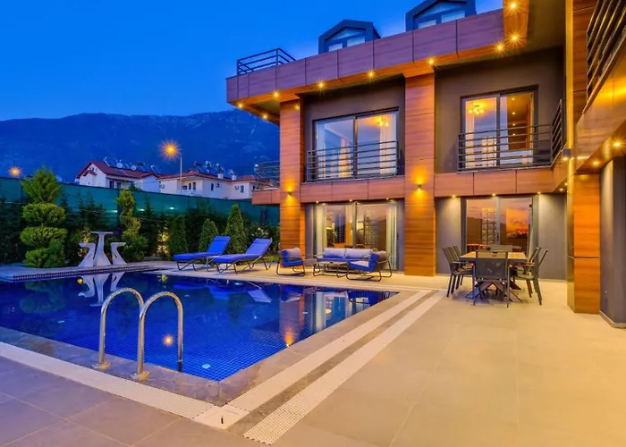 Luxury Close To Shops And Restaurants -large Garden Pool Table And Table Tennis Vilă Fethiye