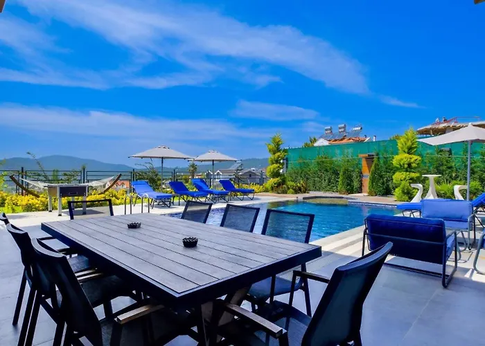 Vila Luxury Close To Shops And Restaurants -large Garden Pool Table And Table Tennis *