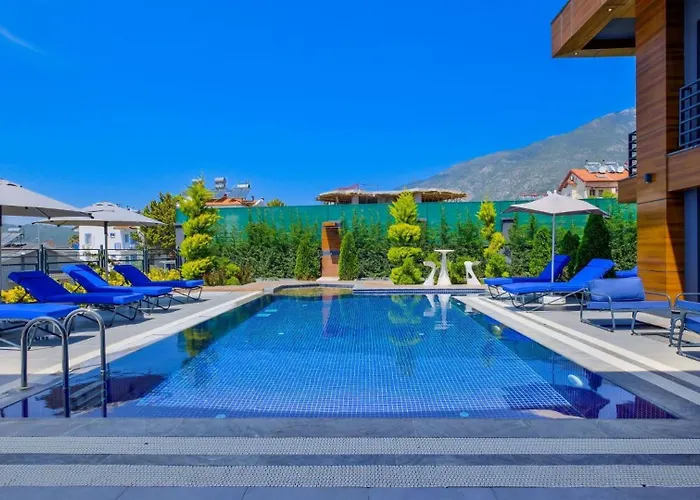 Vila Luxury Close To Shops And Restaurants -large Garden Pool Table And Table Tennis *