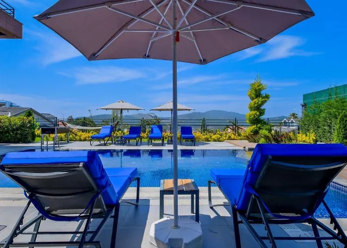 Vilă Luxury Close To Shops And Restaurants -large Garden Pool Table And Table Tennis