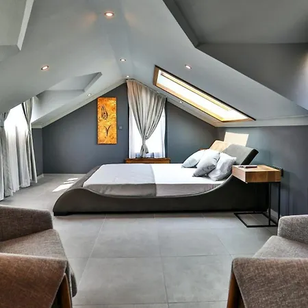 빌라 Luxury Close To Shops And Restaurants -large Garden Pool Table And Table Tennis