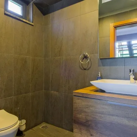 Luxury Close To Shops And Restaurants -large Garden Pool Table And Table Tennis Villa Fethiye