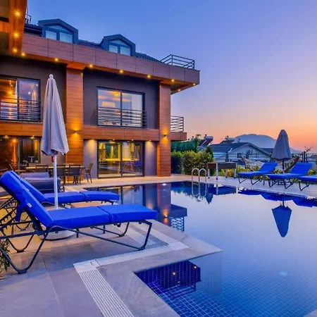 Luxury Close To Shops And Restaurants -large Garden Pool Table And Table Tennis Fethiye