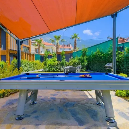 Luxury Close To Shops And Restaurants -large Garden Pool Table And Table Tennis Villa Fethiye