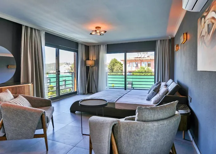 Luxury Close To Shops And Restaurants -large Garden Pool Table And Table Tennis * Φετιγιέ