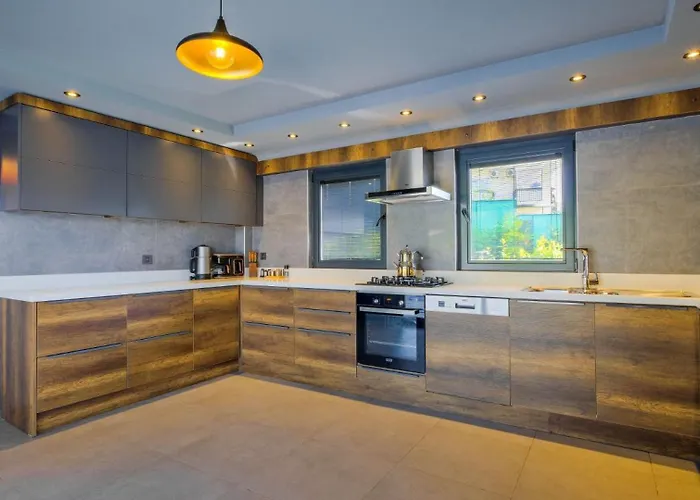 Luxury Close To Shops And Restaurants -large Garden Pool Table And Table Tennis Villa Fethiye