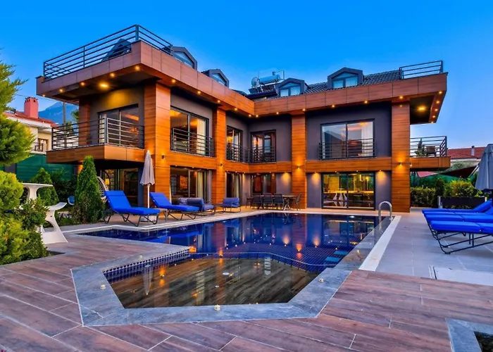 Luxury Close To Shops And Restaurants -large Garden Pool Table And Table Tennis Φετιγιέ