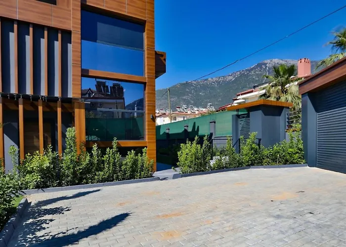 Luxury Close To Shops And Restaurants -large Garden Pool Table And Table Tennis Villa Fethiye