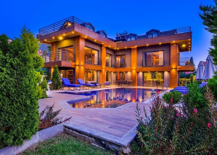 Luxury Close To Shops And Restaurants -large Garden Pool Table And Table Tennis