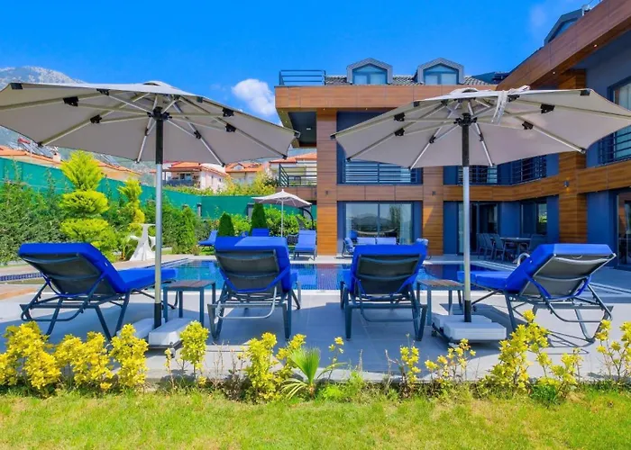 Luxury Close To Shops And Restaurants -large Garden Pool Table And Table Tennis